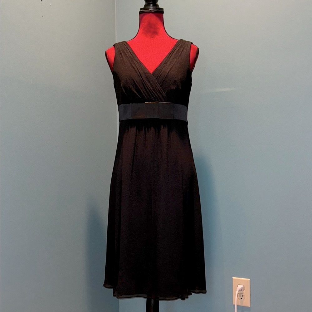 Ann Taylor Black V-Neck Sleeveless Midi Dress